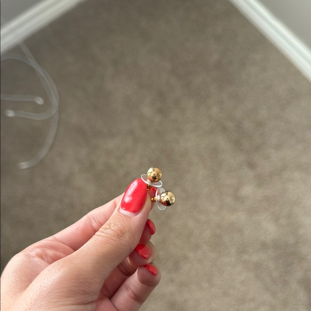 Elegant Gold Stud Earrings